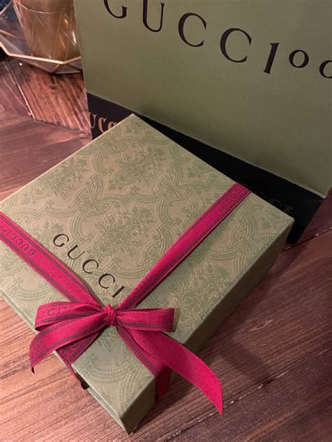 gucci complimentary gift wrapping.